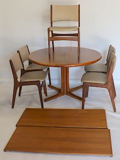 MIDCENTURY. Drylund Dining Table And 5 Chairs