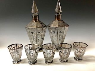 A SET OF ANTIQUE SILVER  CRYSTAL GLASSE OF CONTAINERS AND CUPS