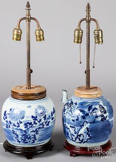 Two Chinese export blue and white table lamps