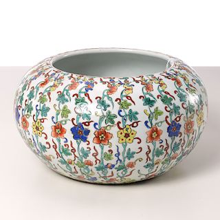 Chinese Wucai porcelain alms bowl
