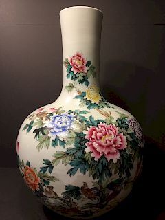 OLD Chinese Large flower Tian Qiu Ping, signed and marked on the bottom, Republic Peiod
