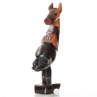 TRADITIONAL TRIBAL AFRICAN WOOD CARVING