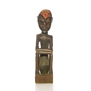 TRIBAL TRADITIONAL AFRICAN WOOD SCULPTURE
