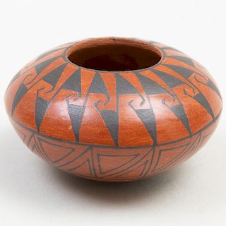 Miniature Pottery Jar, possibly Jamez