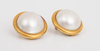 PAIR OF 18K YELLOW GOLD, PEARL AND DIAMOND EARCLIPS