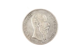 Navalón - Ocampo - Spiritu.  Un Peso, Maximiliano Emperador. México, 1866. Plata, 37 mm.