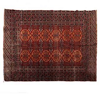 Tapete. Pakistán. SXX. Estilo Boukhara. Anudado a mano en fibras de lana y algodón. Decorado con elementos geométricos. 173 x 127 cm.