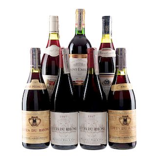 Lote de Vino Tinto de Francia. Saint - Emillion y Cotes Du Rhone. Total de Piezas: 7