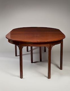 CHIPPENDALE TWO-PART DINING TABLE WITH MARLBORO LEGS WITH OPEN BRACKETS, 
Probably Newport, Rhode Island, circa 1780 
