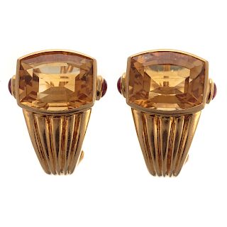 A Pair of Citrine Fluted Earrings in 18K