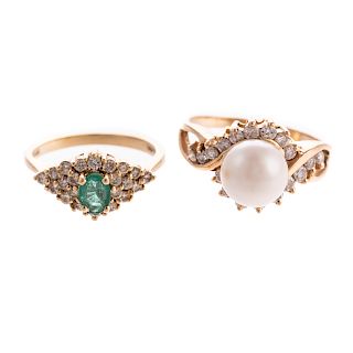 An Emerald Ring & Pearl Ring with Diamonds