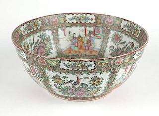 A rose medallion Chinese export bowl