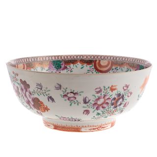 Chinese Export Famille Rose Footed Bowl