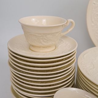 (84 Pc) Wedgwood of Etruria Dinner Service