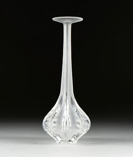 A LALIQUE FROSTED CRYSTAL VASE, CLAUDE PATTERN, ENGRAVED SIGNATURE, NO 12273, 20TH CENTURY,
