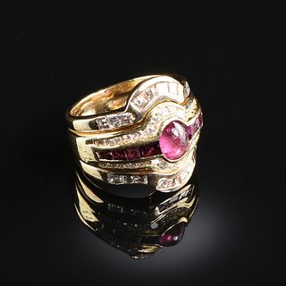 A YELLOW GOLD, RUBY, AND DIAMOND LADY'S RING,