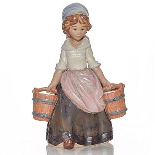 LLADRO FIGURINE, GIRL WITH PAILS 01013512