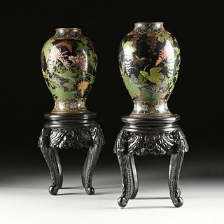 A PAIR OF ANTIQUE JAPANESE BLACK GROUND CLOISONNÉ VASES WITH STANDS, TAISHO PERIOD (1912-1926),