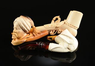 A GROUP OF THREE MEERSCHAUM TOBACCO PIPES, LATE 19TH/EARLY 20TH CENTURY,