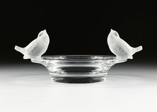 A LALIQUE FROSTED AND CLEAR TWO SPARROWS CRYSTAL BOWL, MODEL NO 11000, ENGRAVED SIGNATURE, THIRD QUARTER 20TH CENTURY,