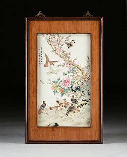 A LARGE CHINESE FAMILE ROSE AND POLYCHROME PAINTED PORCELAIN PLAQUE,
