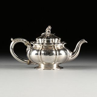 A GEORGE IV STERLING SILVER TEAPOT, HALLMARKED PAUL STORR, LONDON, 1828, 