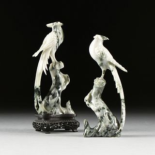 A PAIR OF MOSS IN SNOW JADE BIRD FIGURINES, CHINESE REPUBLIC PERIOD (1912-1949),