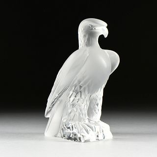 A LALIQUE CRYSTAL"LIBERTY" EAGLE, ENGRAVED SIGNATURE, LATE 20TH CENTURY,