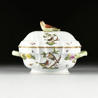A HEREND HAND PAINTED PORCELAIN LIDDED TUREEN, ROTHSCHILD BIRD PATTERN, BLUE AND INCISED MARKS, LATE 20TH CENTURY, 