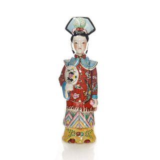 ANTIQUE CHINESE PORCELAIN FIGURINE OF WOMAN