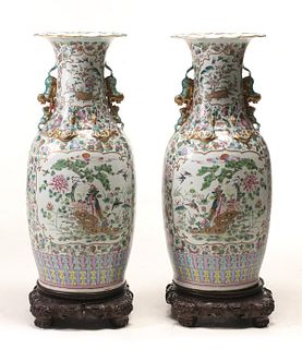 A FINE PAIR 19TH CENT CHINESE FAMILLE ROSE FLOOR VASES