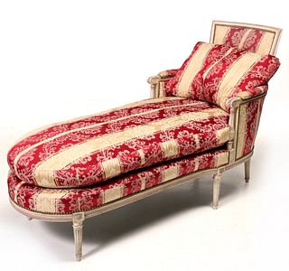 AN EARLY 20TH CENTURY LOUIS XVI STYLE RECAMIER CHAISE