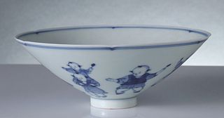 A FINE SMALL CHINESE 'HUNDRED BOYS' PORCELAIN BOWL