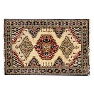 Tapete. Persia, siglo XX. Estilo Turcomano. Elaborado en fibras de lana y algodón. 150 x 229 cm