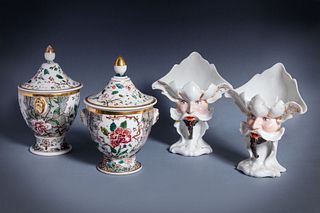 Due potiche e due vasetti con mascheroni in porcellana, secolo XIX-XX