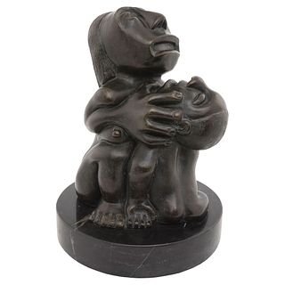 FRANCISCO ARTURO MARÍN, Mujer con hijo muerto ("Woman with Dead Child"), Signed on base, Bronze sculpture on marble base, 11.8 x 9 x 9" (30x23x23cm)