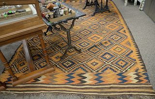 Flat weave oriental carpet. 7' 9" x 14' 4". Provenance: Former home of Mel Gibson, Old Mill Rd, Greenwich, CT