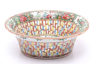 Chinese Export Rose Medallion Porcelain Basket