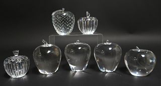 6 Glass Apple Paperweights: Steuben, Waterford, et