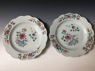 TWO CHINESE ANTIQUE FAMILLE ROSE  PORCELAIN PLATES. 19C