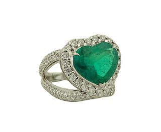5.88ct Heart Shape Emerald Set In 18K
