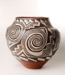 Acoma, Large Tularosa Revival Jar, ca. 1920