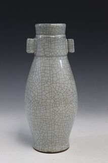 Chinese crackle glazed porcelain vase.