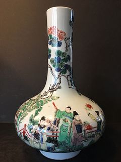 ANTIQUE Chinese Wucai Figurine Vase, 17th-18th century, Kangxi period
