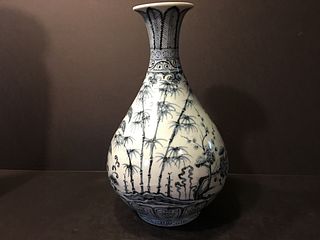 OLD Chinese Blue and White YuHuChun Ping Vase, Ming/Qing Period. 13" H