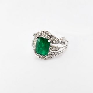 2ct Emerald & Diamond White Gold Ring
