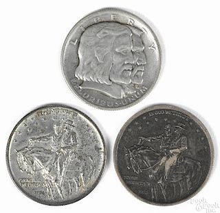 Three commemorative half dollars, to include two Stone Mountain coins, 1925, AU and VF