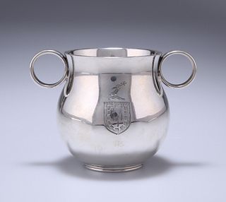 A MID-VICTORIAN SILVER TWIN-HANDLED CUP, RICHARDS & BROWN, LONDON 1869, of 