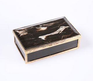 A 19TH CENTURY YELLOW-METAL MOUNTED AGATE SNUFF BOX, rectangular with engra