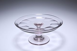 AN EARLY 19TH CENTURY GLASS TAZZA, with baluster stem and everted gallery. 